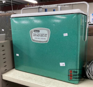 Retro Malleys Esky