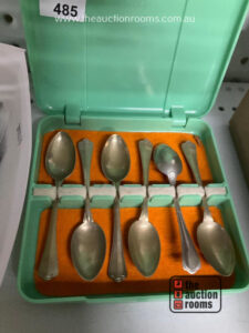 800 Silver Teaspoons in Bakelite Case