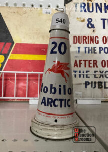 Mobil Oil Arctic 20 Tin Pourer