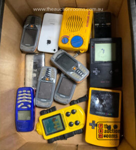 Quantity of Gameboys & Phones