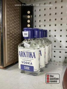 5 x Arktika Vodka Flasks