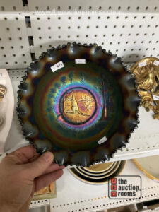 Kangaroo Carnival Glass Bowl (No.4696)