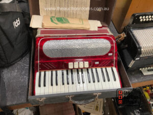 Paoli Soprani Accordian