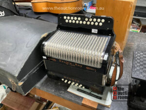 Hohner Double - Ray De Luxe Accordian
