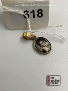 15ct Gold Mounted Pendant