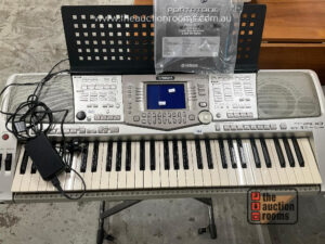 Yamaha PSR2100 Keyboard & Stand