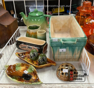 Bay of Australian Pottery