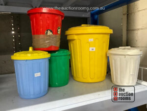 Quantity of Itty Bitty Bins