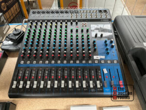 Yamaha MG-16XU Mixing Console