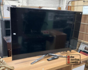 Hisense 55" TV & Remote