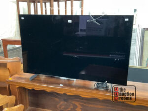 LG 42" TV & Remote