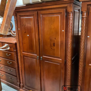 Lot 733