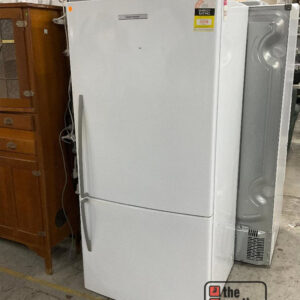 Lot 749