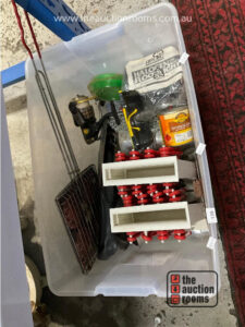 Quantity of Picnic Ware & Camping Sundries