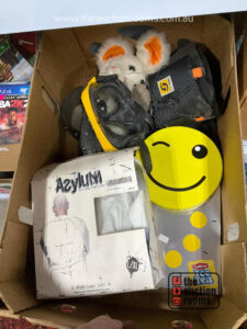 Quantity of Assorted Curios